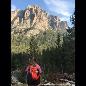 Meet your Posher, Caitlin